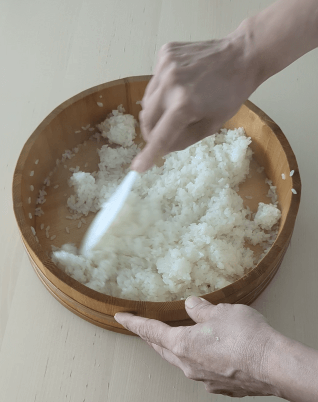 make sushi vinegared rice.