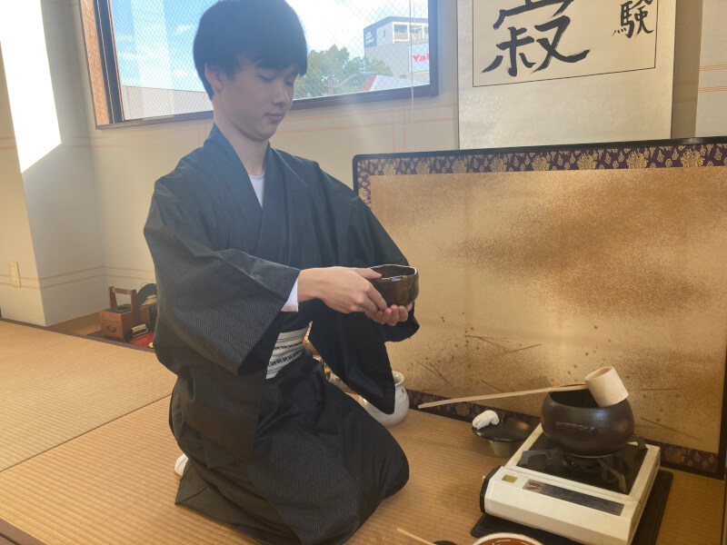 Calligraphy and Tea ceremony class with sweets