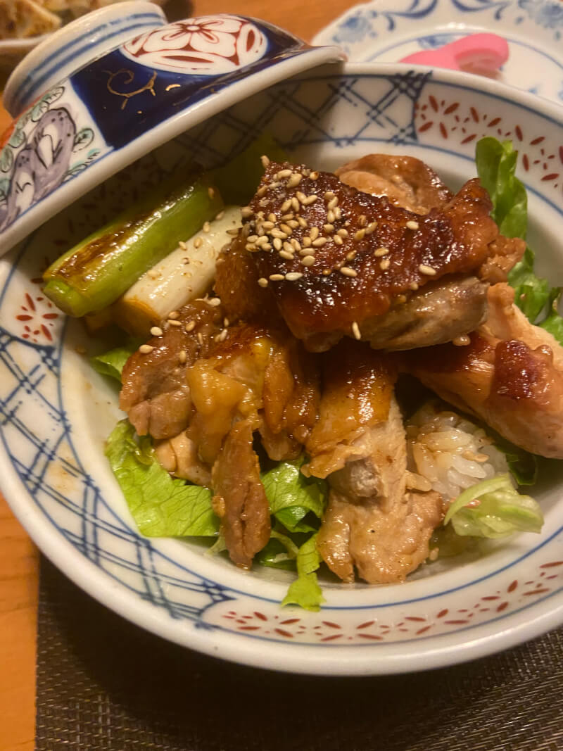 Let's make an easy and delicious chicken teriyaki bowl Let’s together in the kitchen of a traditional Kyoto house.If you don't like chicken, you can substitute pork.Also, for vegans, you can make it with fried tofu. I'm waiting for your application!