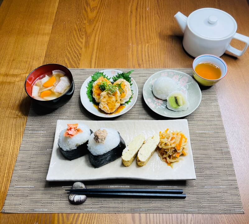Onigiri, Teriyaki Chicken meat ball, Tamayoyaki, miso soup, Japanese sweets and Macha (Japanese tea ceremony)!