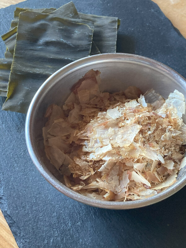 Make dashi(broth) for miso soup and dashimaki-tamago.
