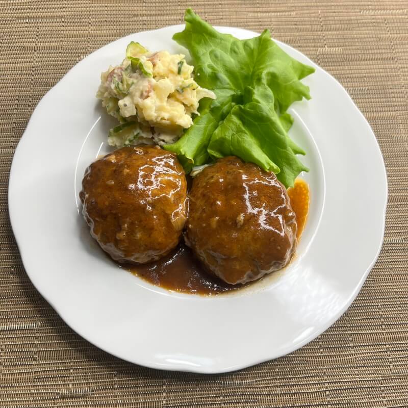 Let's make Stewed Hamburger Steak, Potato salad, Miso soup and Japanese sweets!