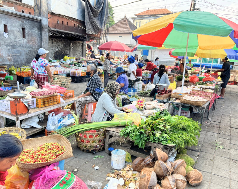 Morning market tours (for the morning class only)