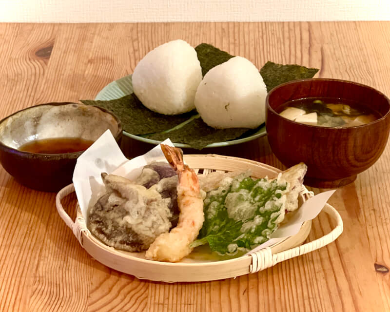 Golden crunch Tempura & Omusubi & Misosoup ＊Vegan and Vegetarian options available