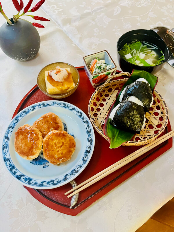 Set the table and enjoy meals