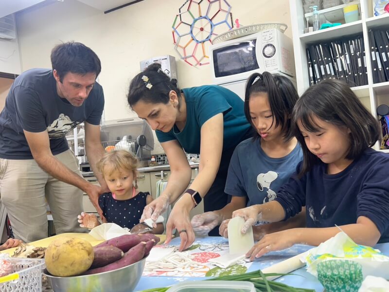 Cooking Class for Kids and Parents with Local Kids in Kyoto (Rice Ball & Miso Soup)