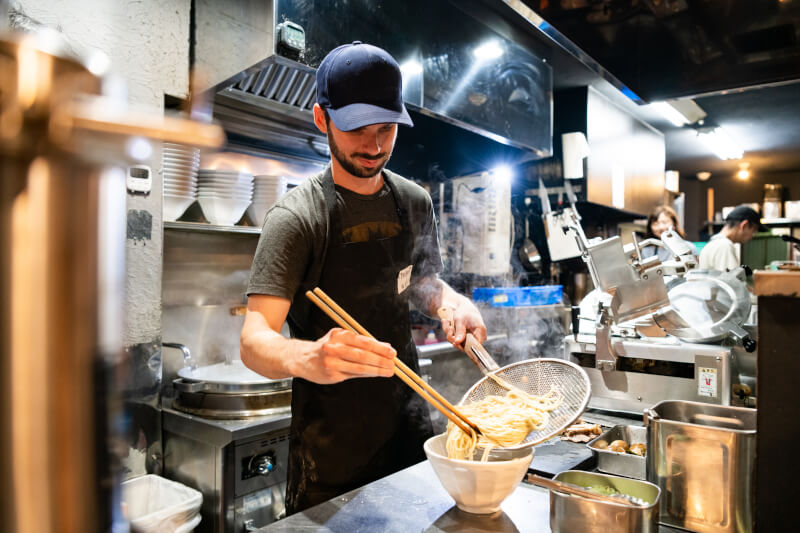 【TOKYO】A course exclusively for those who want to seriously learn professional ramen making from Japan’s finest chefs.