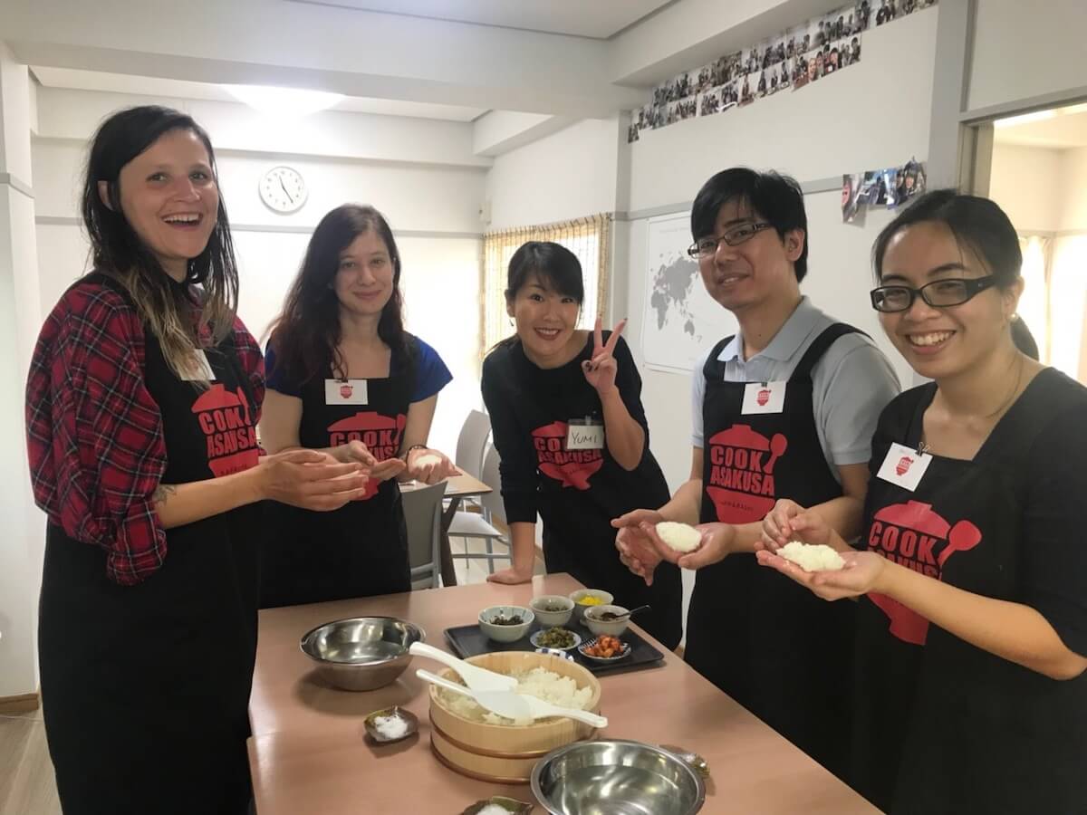 Make Riceball 'Onigiri' With Local Mom