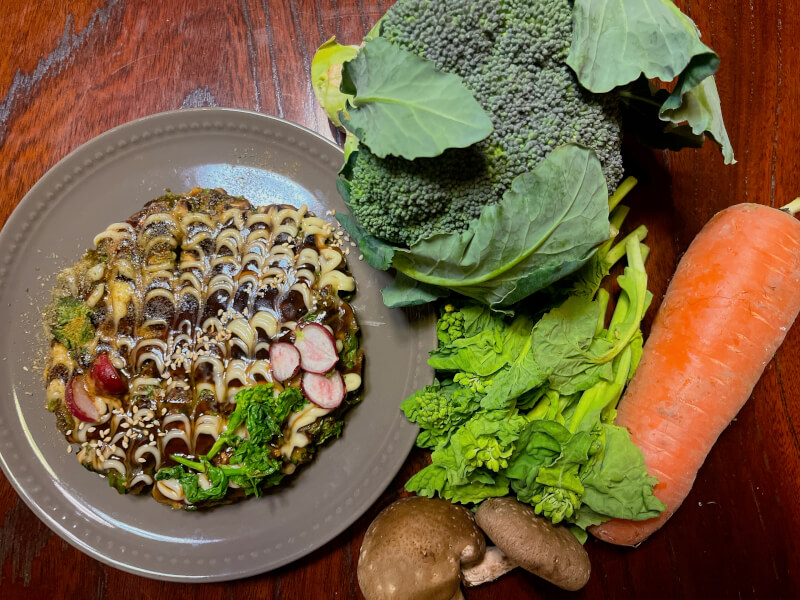 Make okonomiyaki with freshly picked vegetables with organic farmer!