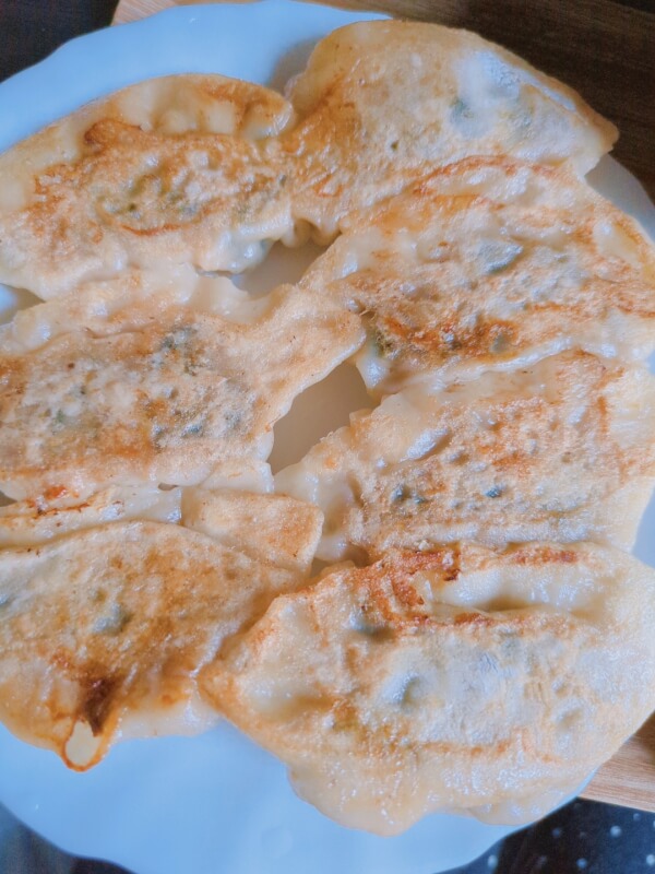 家庭で皮も最初から作る餃子