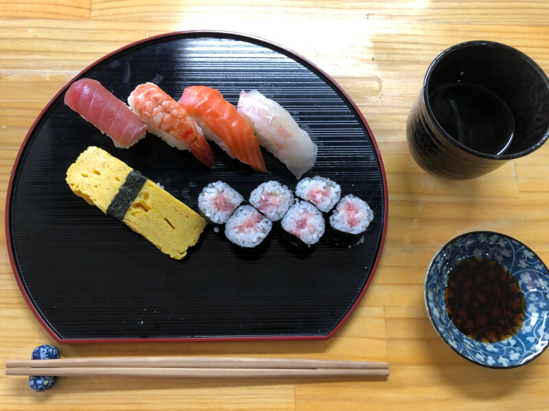【Solo Friendly】Traditional and international Sushi making experience 