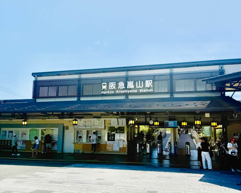 Meet at station!