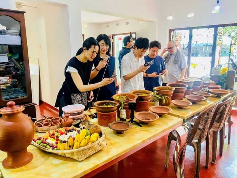 Sri Lankan Traditional Cooking Program with Dining in Colombo ( you can  request what you want from our content) 