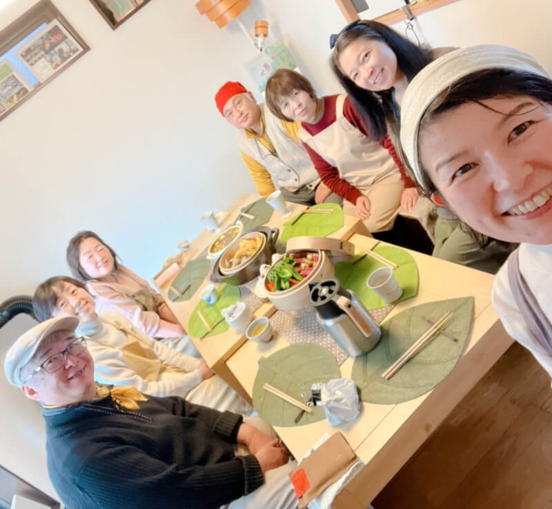 Miso, soy sauce and other seasonings are indispensable to Japanese cuisine. Compare the taste of local miso and soy sauce, and try making and eating Japanese home cooking and the basic Japanese meal of 
