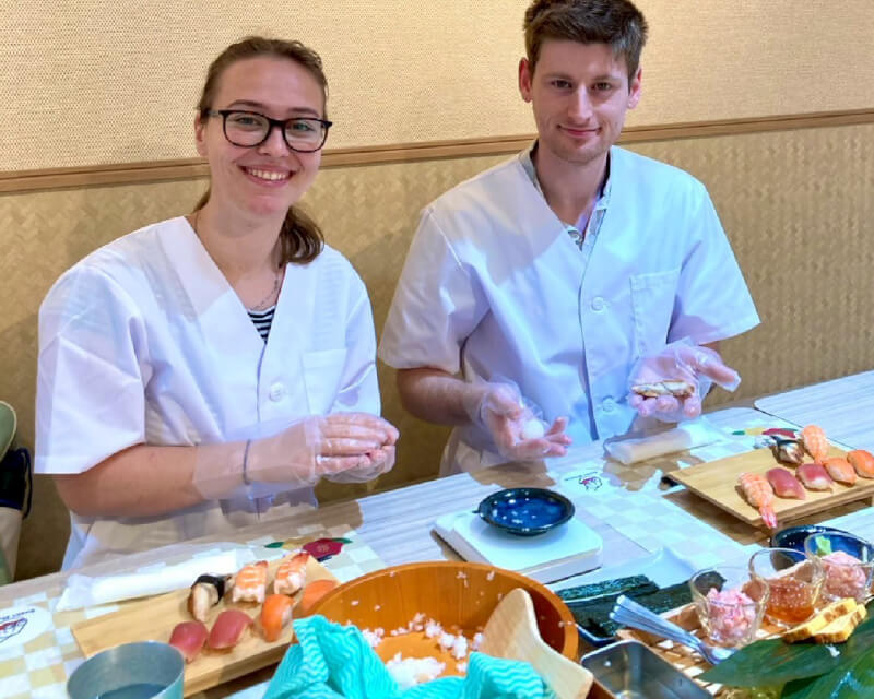 Let’s try making Sushi with your own hands!
