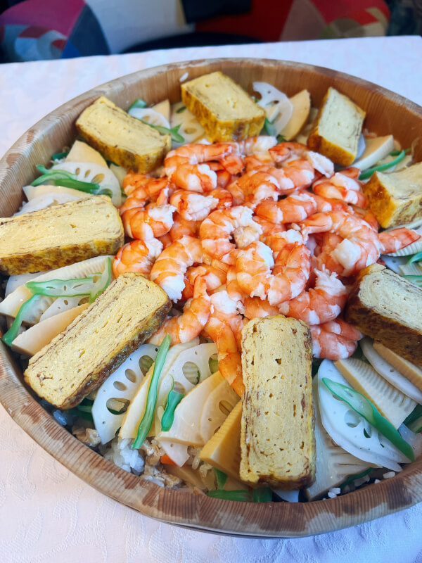Colorful Sushi Experience: Temaki & Chirashi + Miso Soup