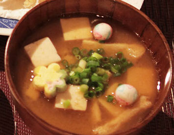 Thin rolls and miso soup made with homemade miso