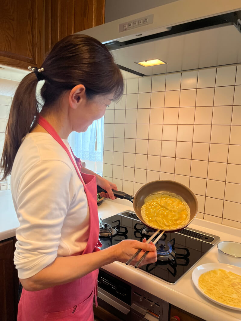 Make Thin Egg Sheets
