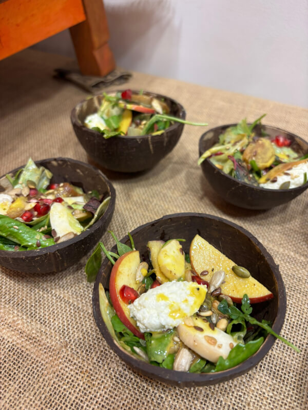 Winter bengal green salad with crispy indigenous fruit 