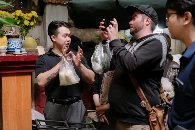 From Market to Table: Vegan Vietnamese Cooking Experience