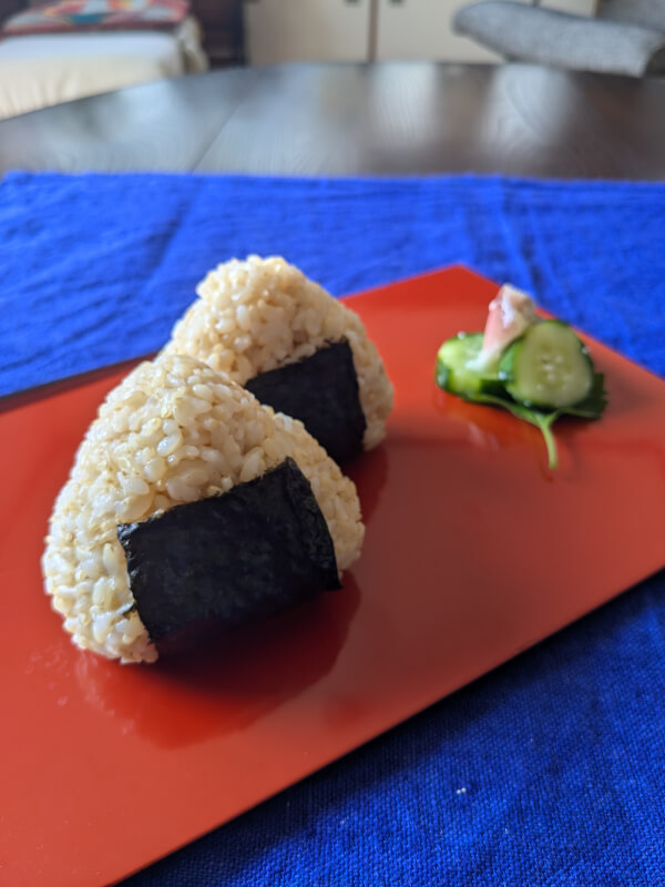 A home-cooking lesson in the instructor's home near Shimogamo Shrine in Kyoto City, where you can enjoy rice balls, miso soup, and seasonal vegetable side dishes.