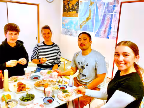 Dining Party & Cultural Dialogue (60 min)