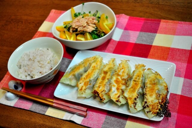 【Cooking class in English】　Let's make easy-to-cook popular dishes from scratch in the Asakusa area