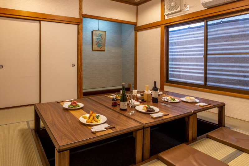 This is where you'll be dining. It's a tatami-mat room.