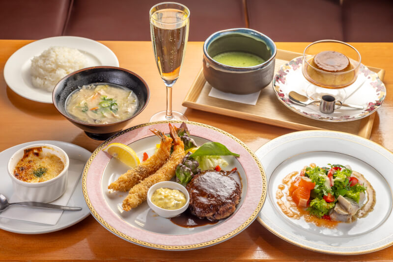 We hope you’ll all come and try our Western-style dishes(Yoshoku)