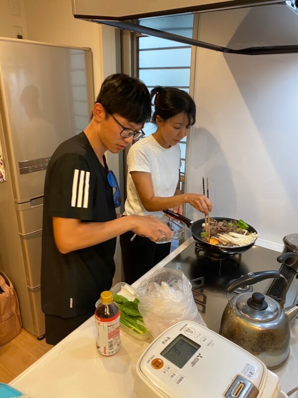 Cook sukiyaki and Eggroll