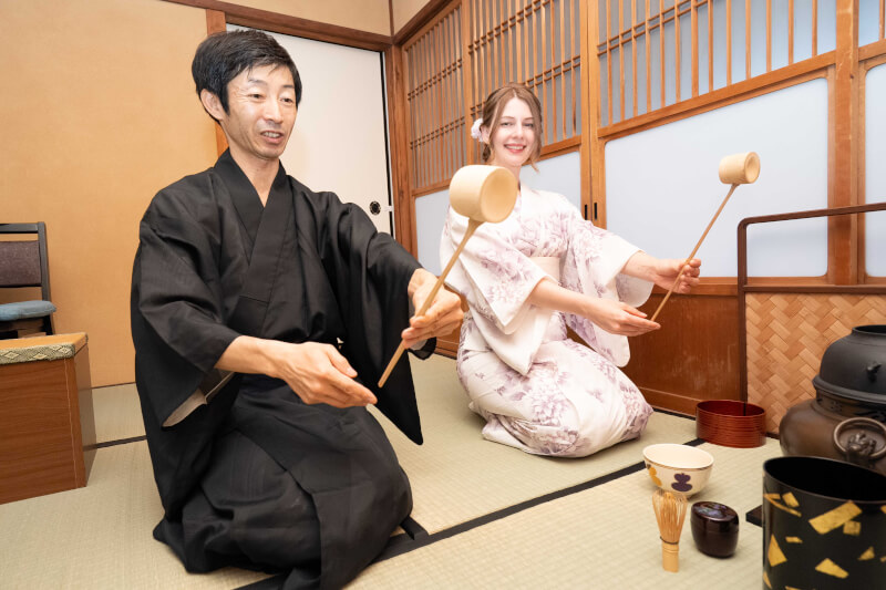 Whisk Matcha in Winter & Summer Styles! Tea Class in a City-Designated Kyoto Machiya, Easy Access from Kyoto Station