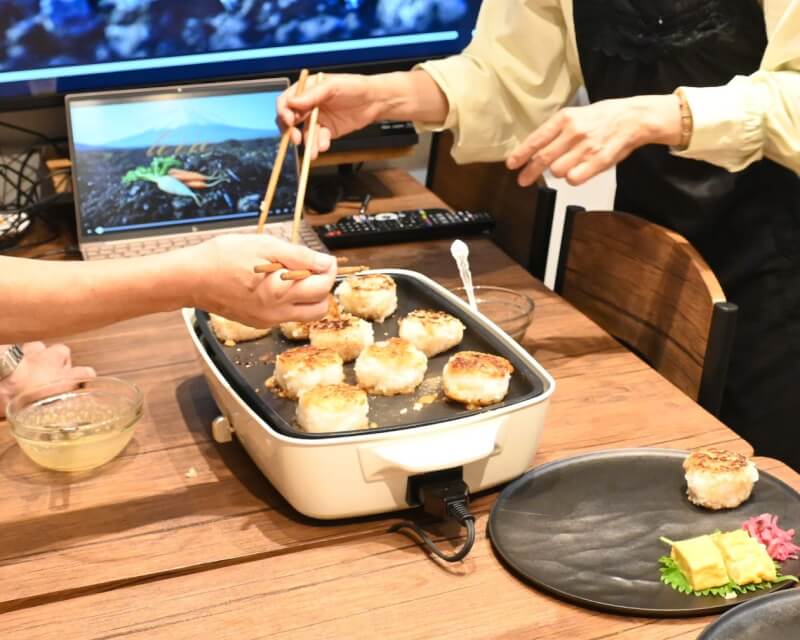 Japanese Home Cooking in Tokyo: Miso Grilled Rice Balls or Waraji Katsu Don – Taste the Story of the Earth [2–5 Guests]