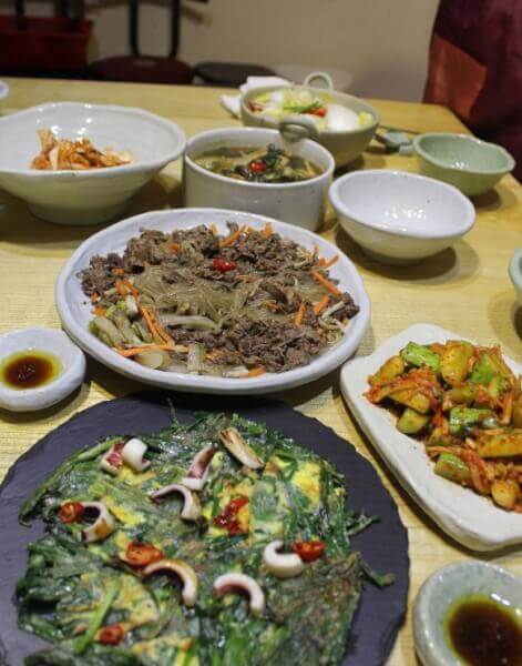 Authentic Korean Cooking with Herbal Medicine and Local Market Tour