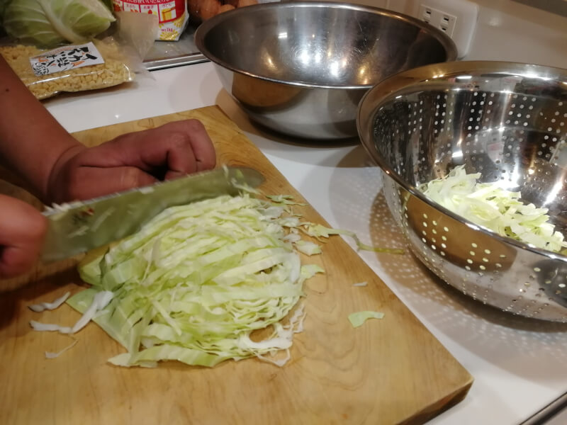 Okonomi-yaki Easy and fun cooking experience in Kobe 
