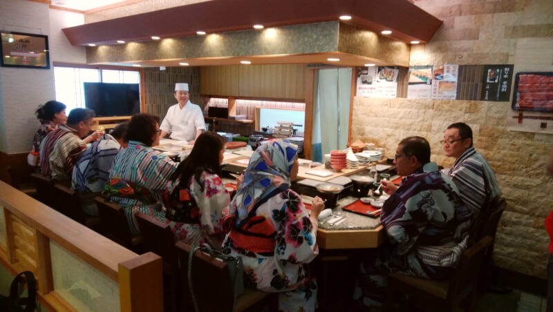 Experience of making sushi 
The content of the course