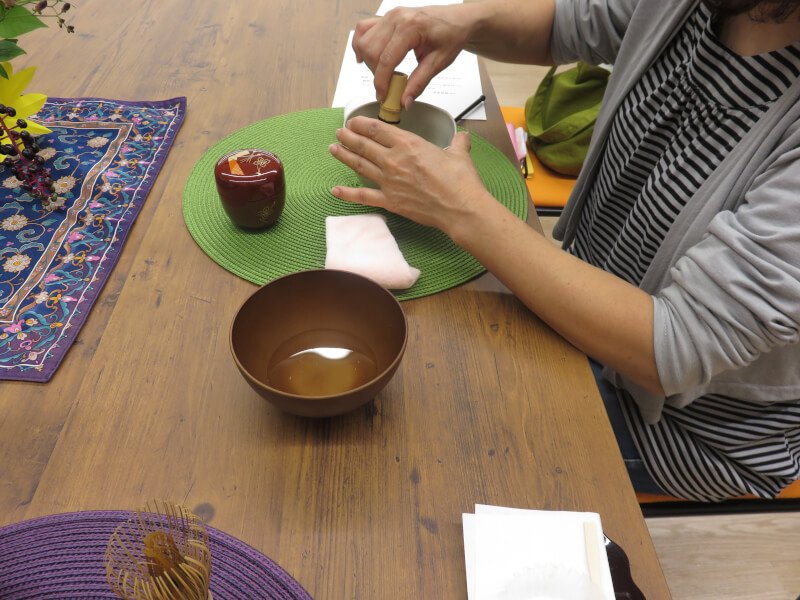 I will prepare a simple tea ceremony.