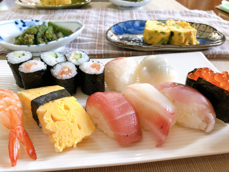 Sushi making and sake tasting course 