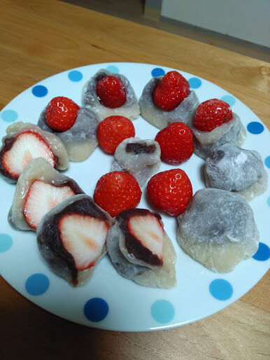 Let's make Ichigo Daihuku (strawberry red bean rice cake) :)