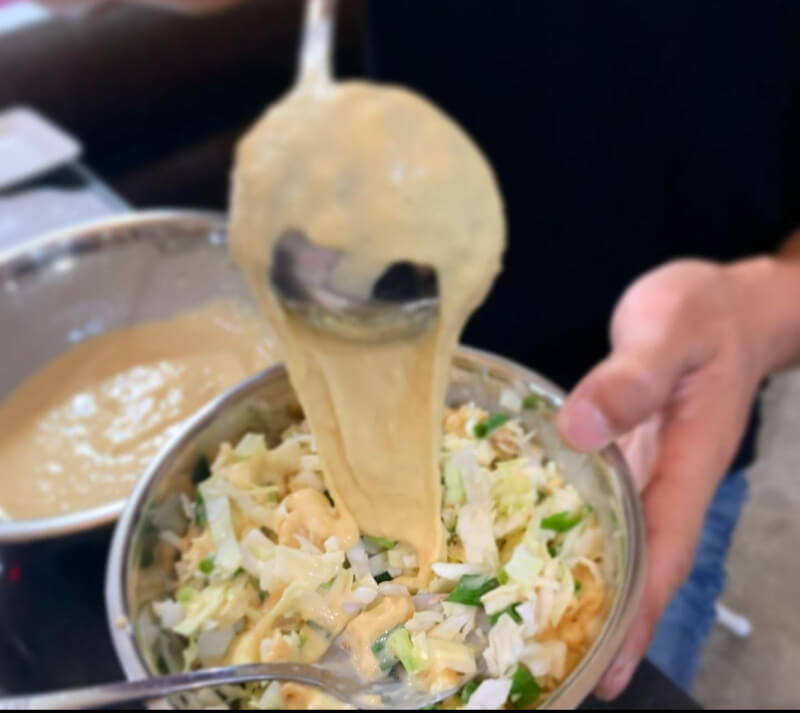 Let's make seaweed rolls and okonomiyaki with home cooking! | Fukuoka ...