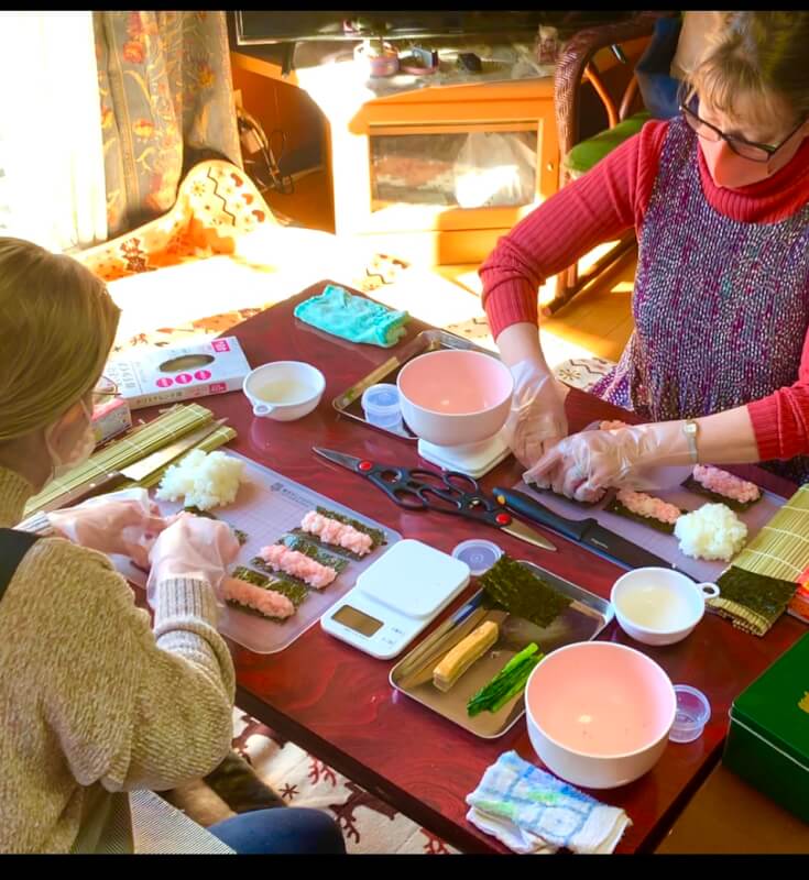 Private Sushi Roll Making Class in Japan