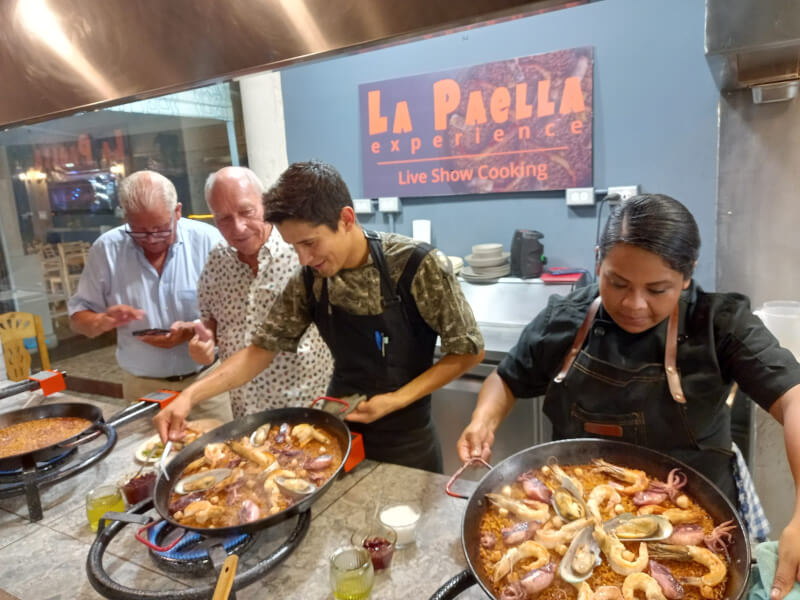COOKING CLASS IN LA PAELLA EXPERIENCE RESTAURANT