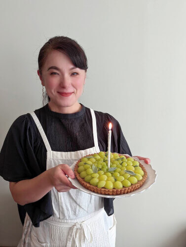 host-Miki