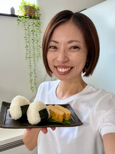 host-Maki