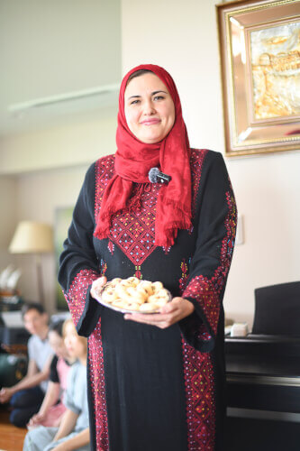 host-aida